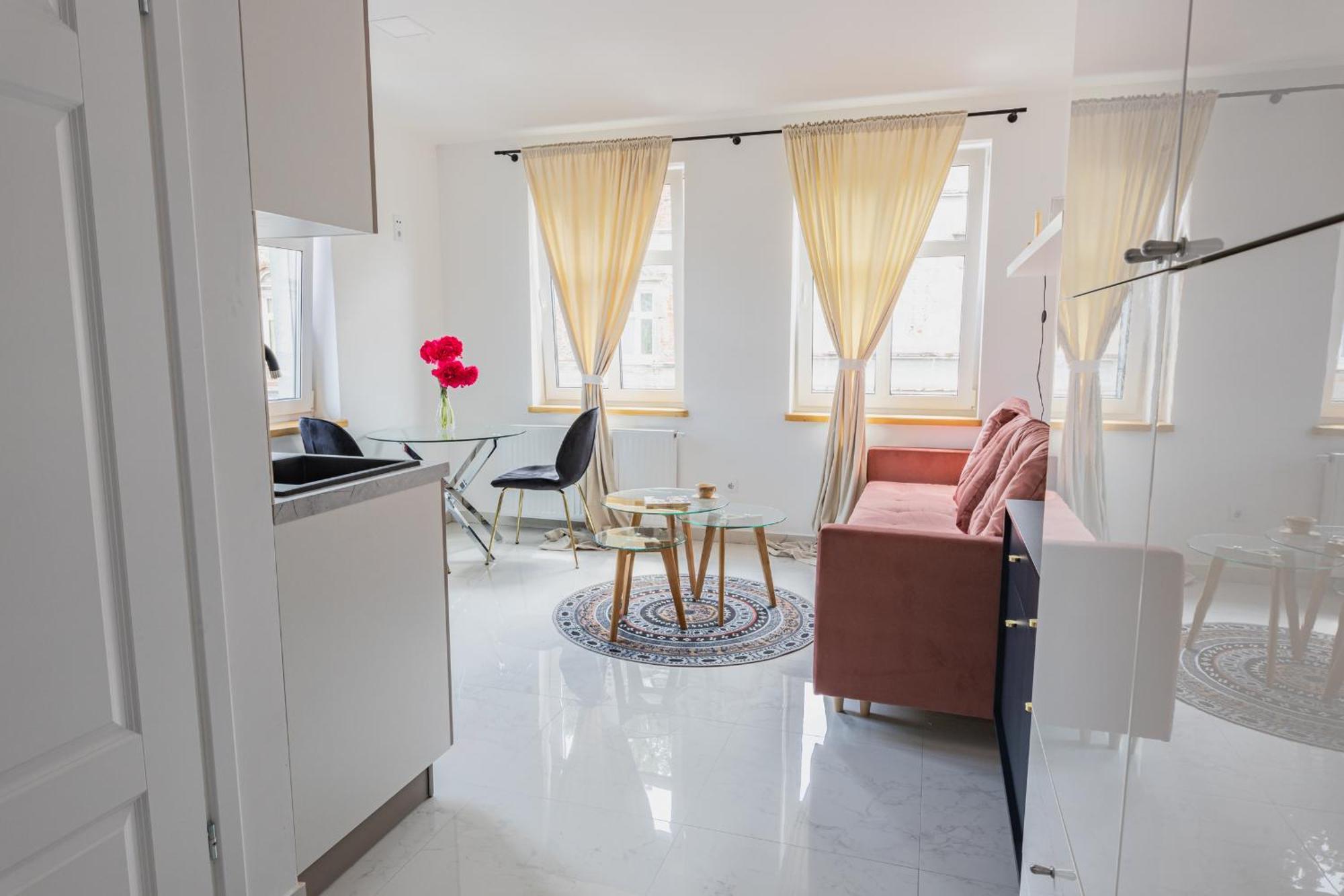 Moveen! Wynajem Apartamentow We Wroclawiu! 10 Minut Od Centrum Buitenkant foto