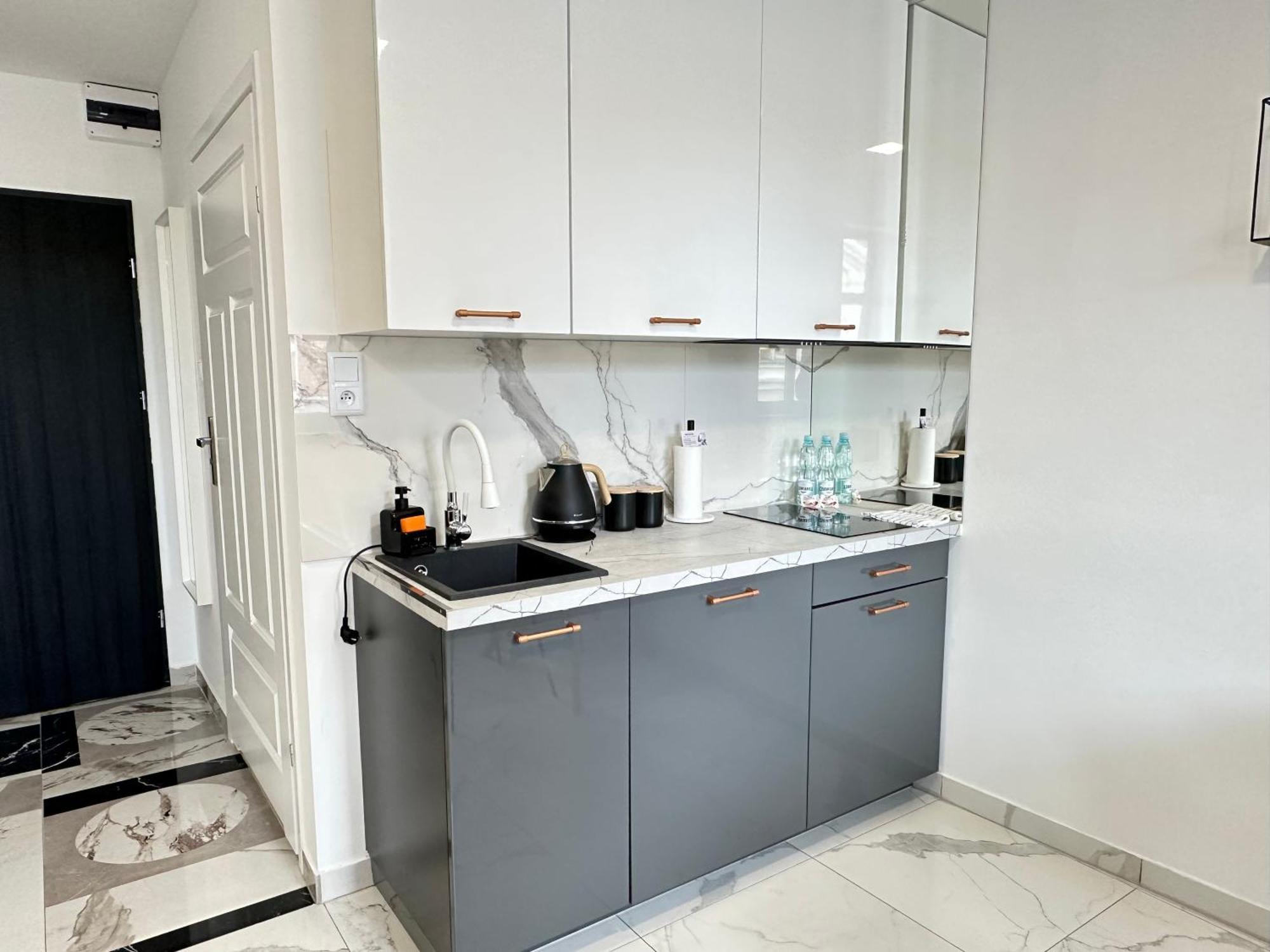 Moveen! Wynajem Apartamentow We Wroclawiu! 10 Minut Od Centrum Buitenkant foto