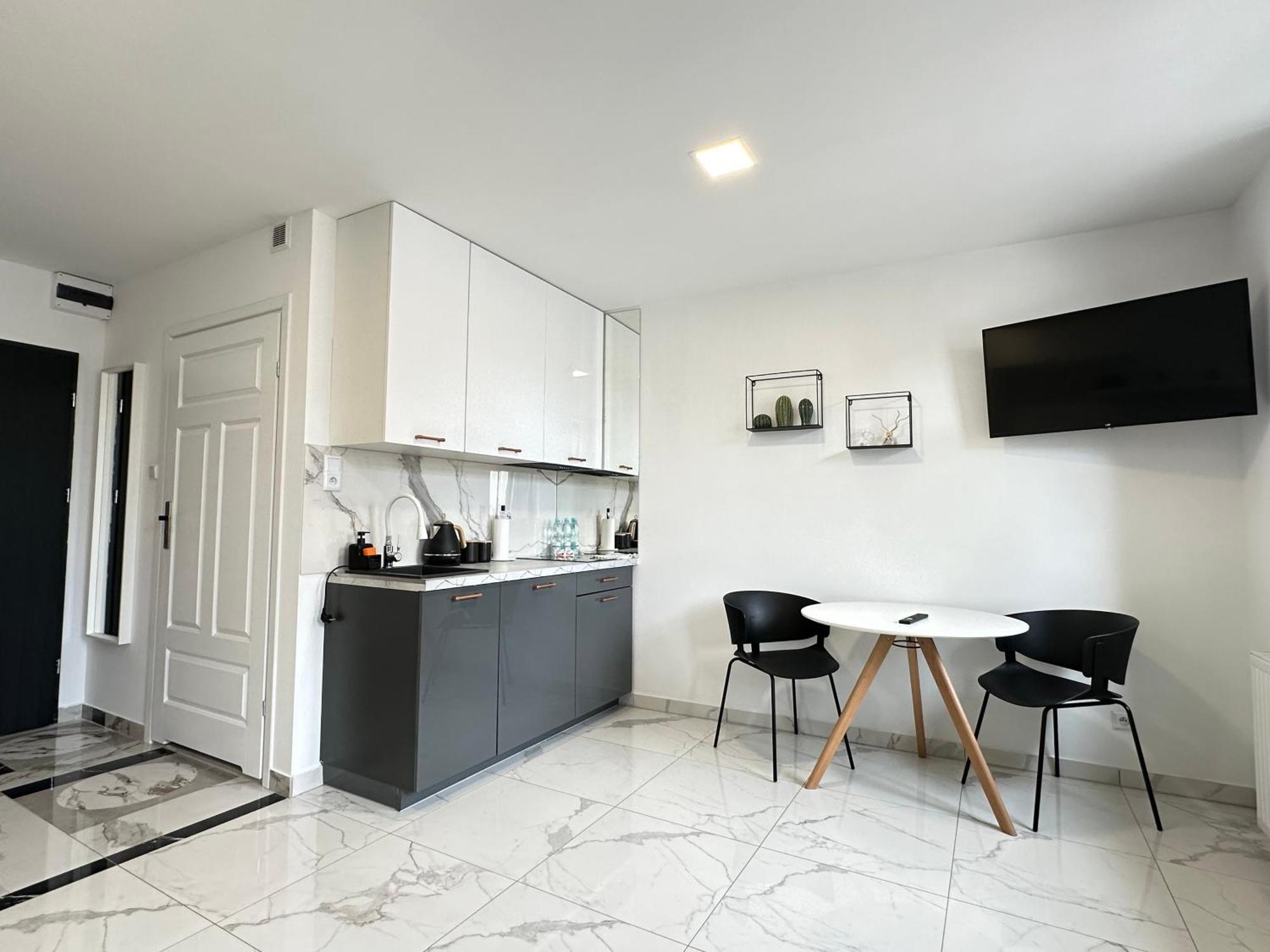 Moveen! Wynajem Apartamentow We Wroclawiu! 10 Minut Od Centrum Buitenkant foto