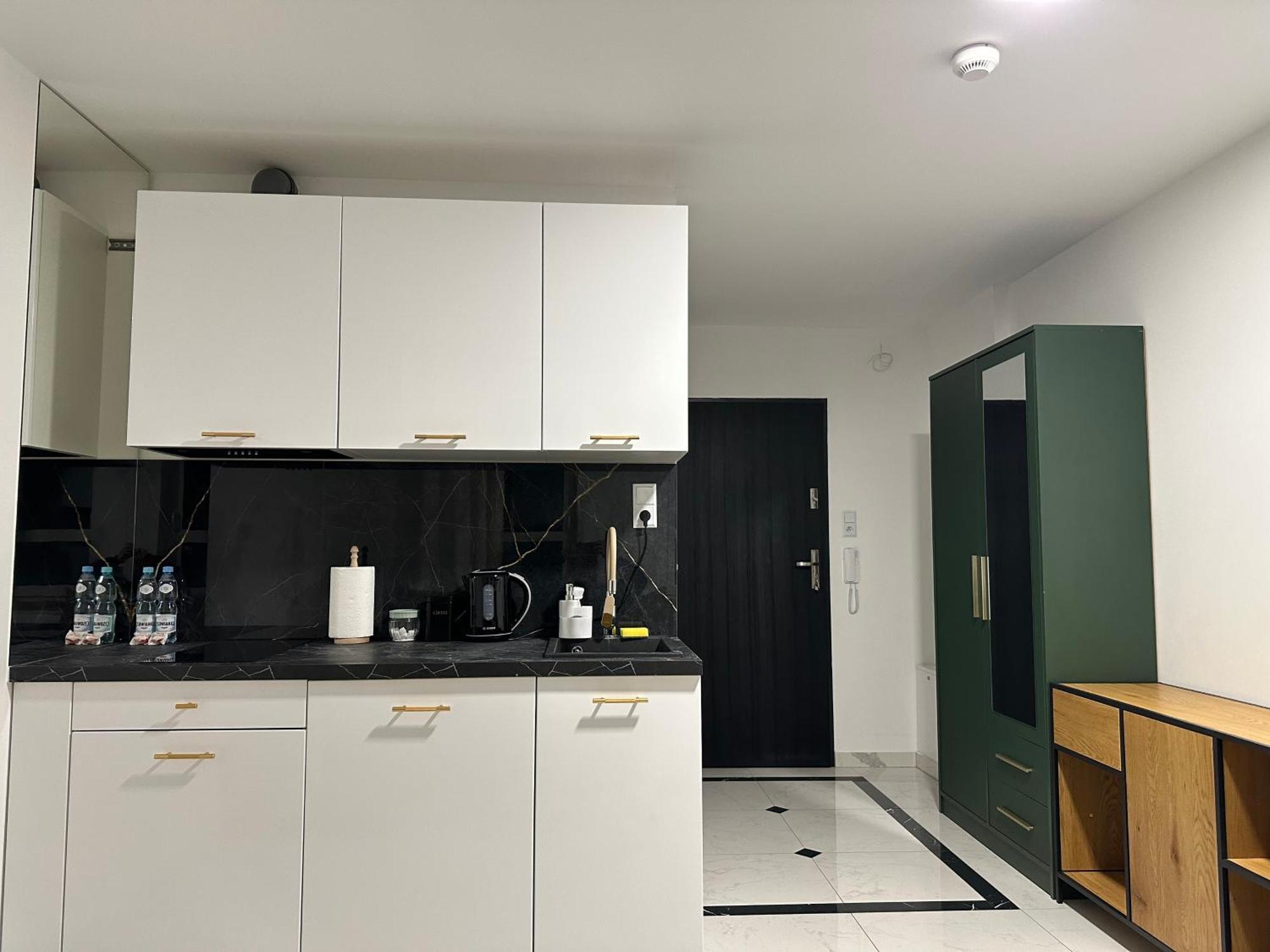 Moveen! Wynajem Apartamentow We Wroclawiu! 10 Minut Od Centrum Buitenkant foto